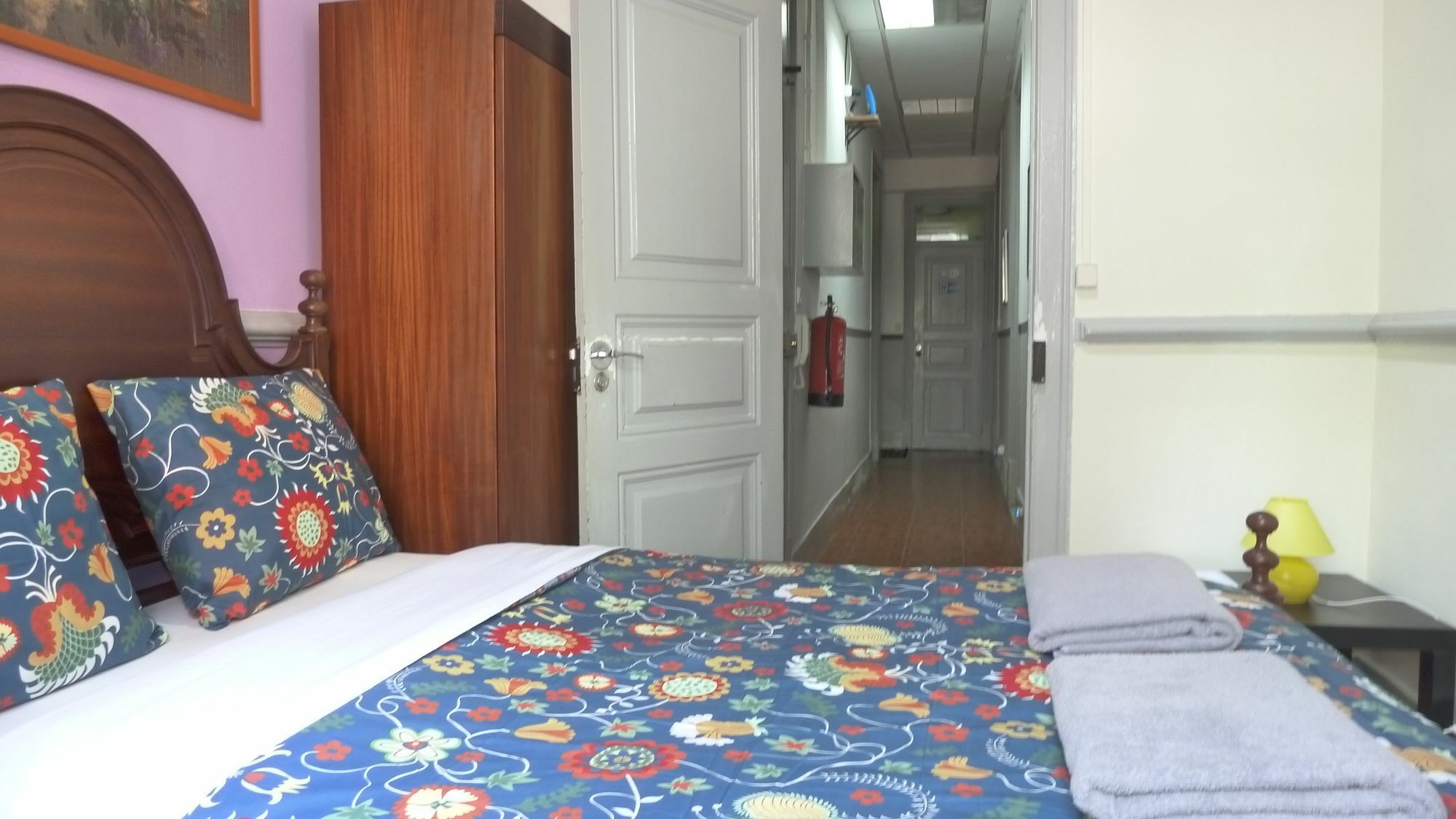 Midtown Guest House Lissabon Exterior foto